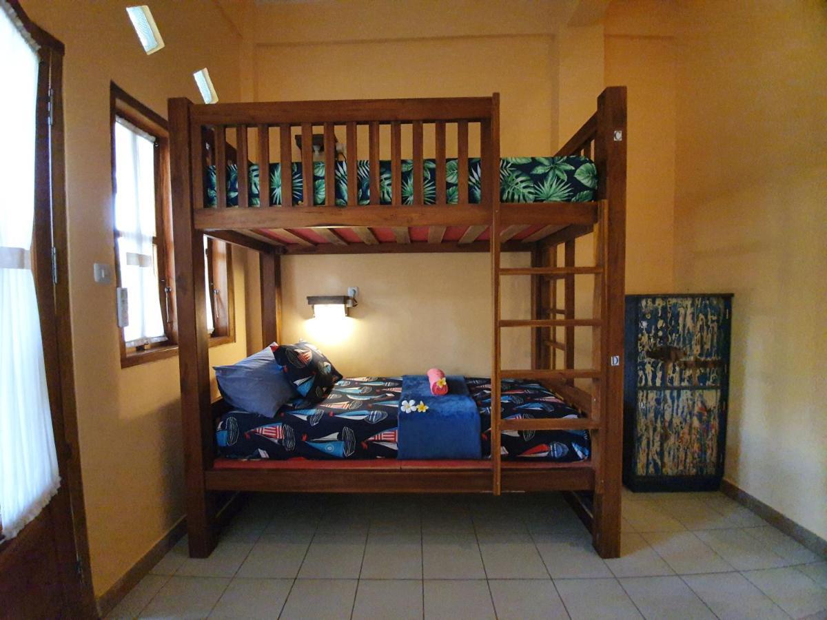 Botchan Hostel Kuta  Extérieur photo